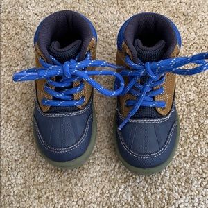 Osh Kosh size 6 Duck Boot